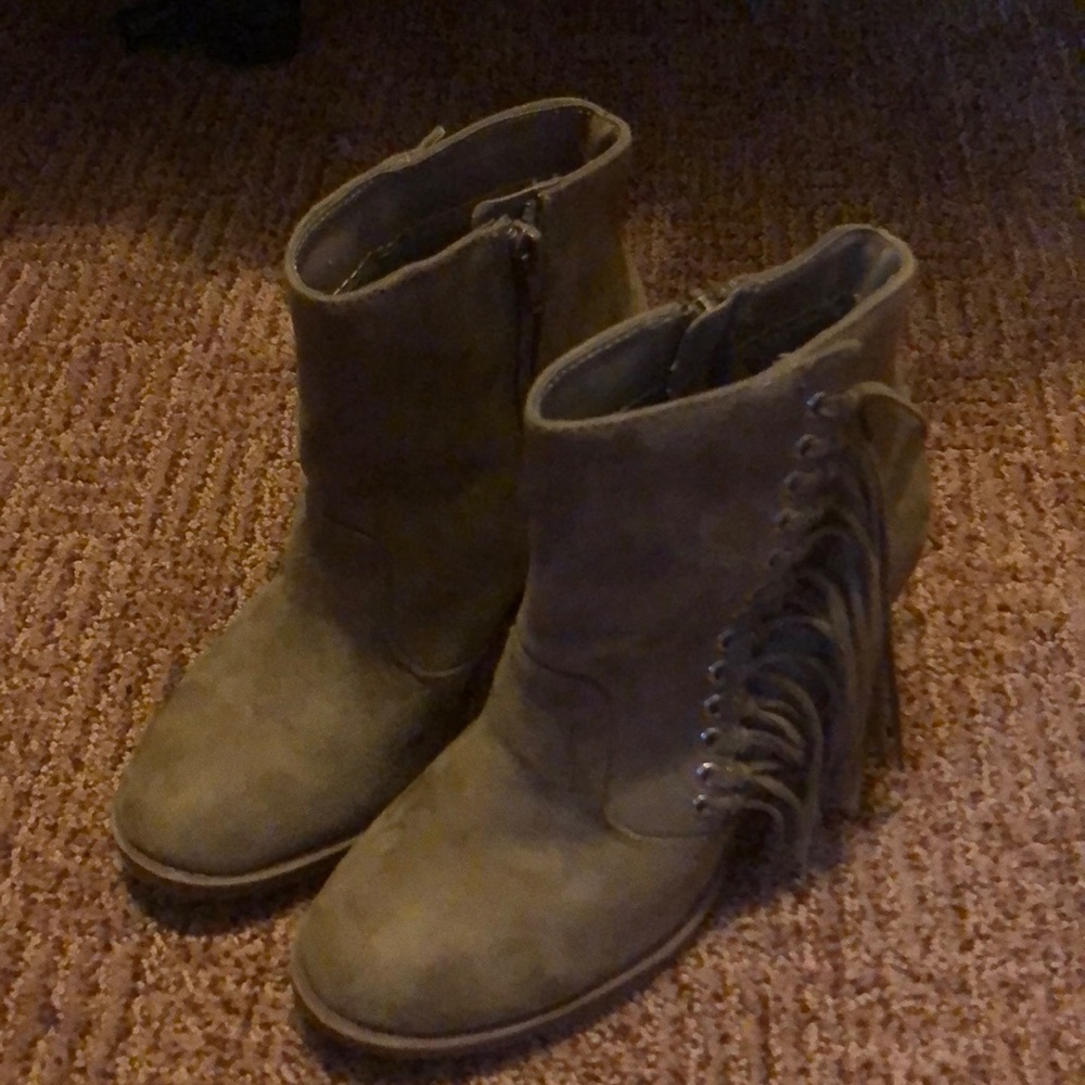 NWOT. Soda mini high heel velvet boots